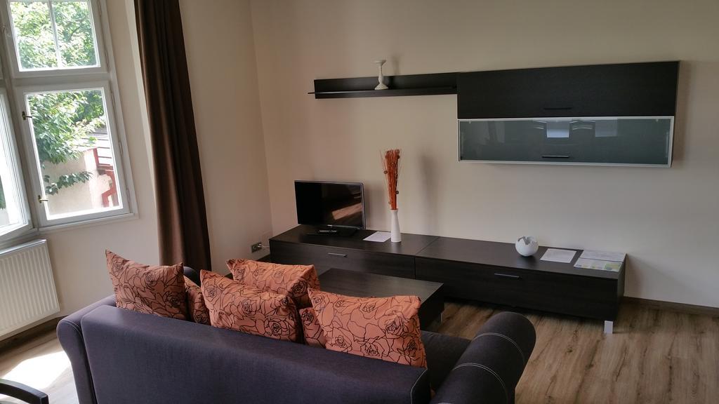 Villa Serena Κάρλοβι Βάρι Εξωτερικό φωτογραφία